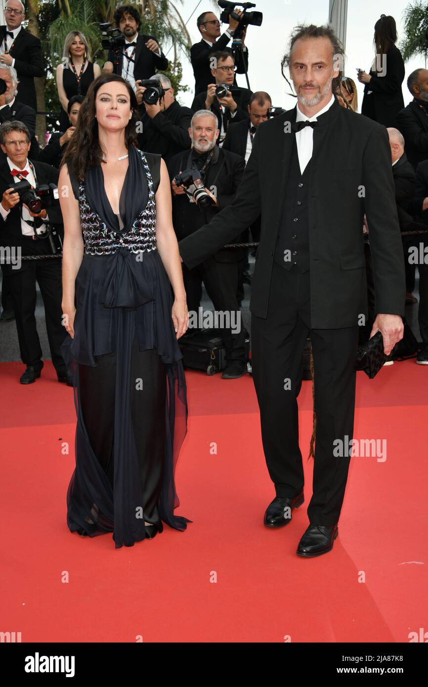 Cannes, France. 28th May, 2022. Carmen Bsaibes75th Cannes Film Festival 2022, Red Carpet Closing Ceremony. Pictured Anna Mouglalis Credit: Independent Photo Agency/Alamy Live News Stock Photo