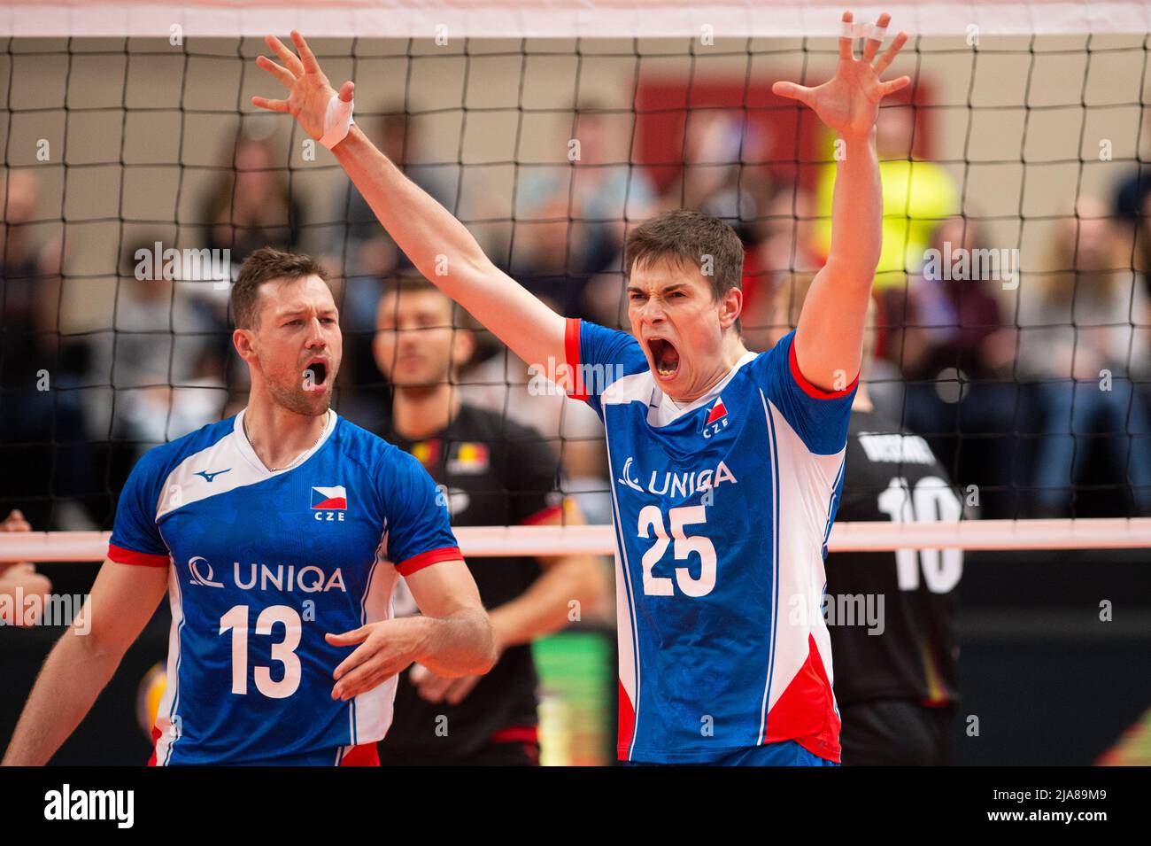 Rossiya politsiyachi ayollarning shaxsiy fotosuratlari Qizning uchta yigit tomonidan sikishini onlayn tomosha qiling