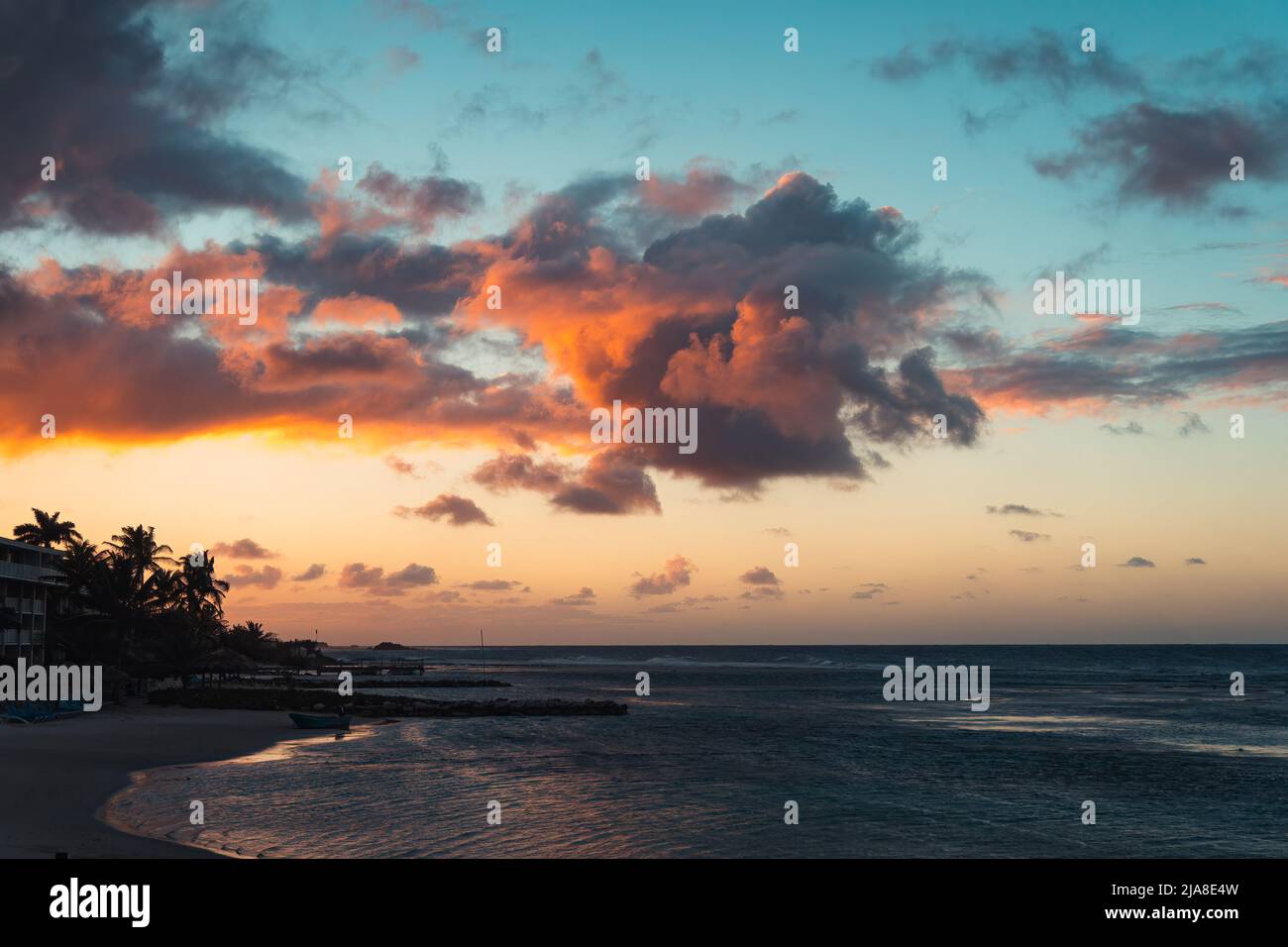 Jamaica beach sunset hi-res stock photography and images - Alamy
