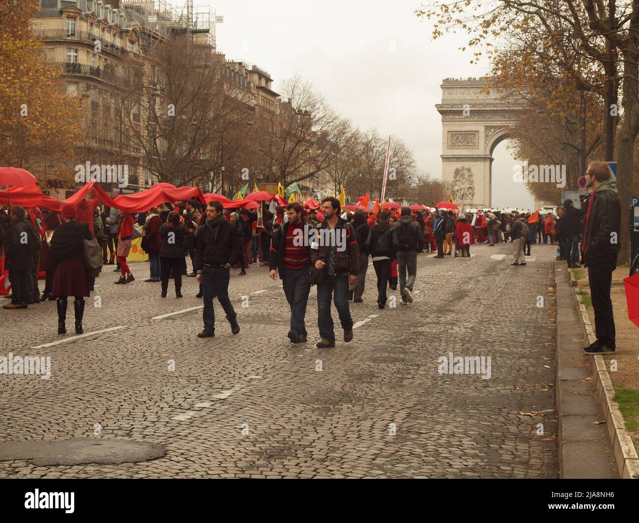 Paris, France, on December 12th, 2016, thousands took the streets and rally for a  fair  global agreement  at COP21 negotiations, being held in Le Bourget. They demanded nations to reach the goal fo 1.5° as top for global warming Stock Photo