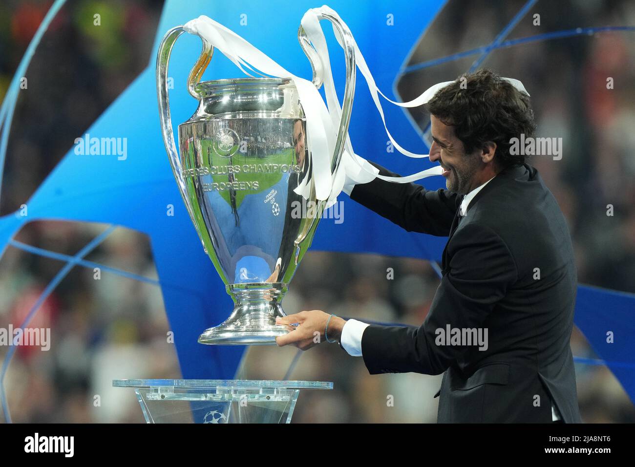 Saint Denis, France. 28th May, 2022. Raul Gonzalez Blanco of Real Madrid brings the Champions League trophy on the pitch during the UEFA Champions League match between Liverpool v Real Madrid at the Stade de France on May 28, 2022 in Paris France Credit: Giuseppe Maffia/Alamy Live News Stock Photo