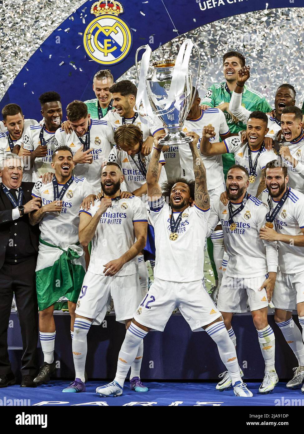 Maillot Dédicacé Eden Hazard & Luka Modric – Real Madrid 2024-25 – Certifié Avec Cadre Double