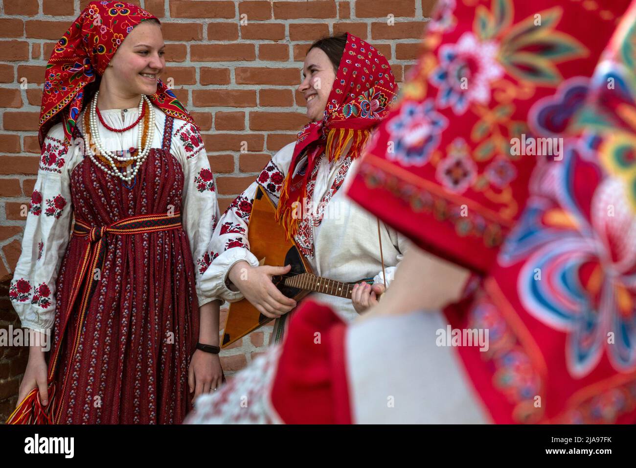 Tula, Russia. 28th May, 2022. Girls in traditional Russian folk ...