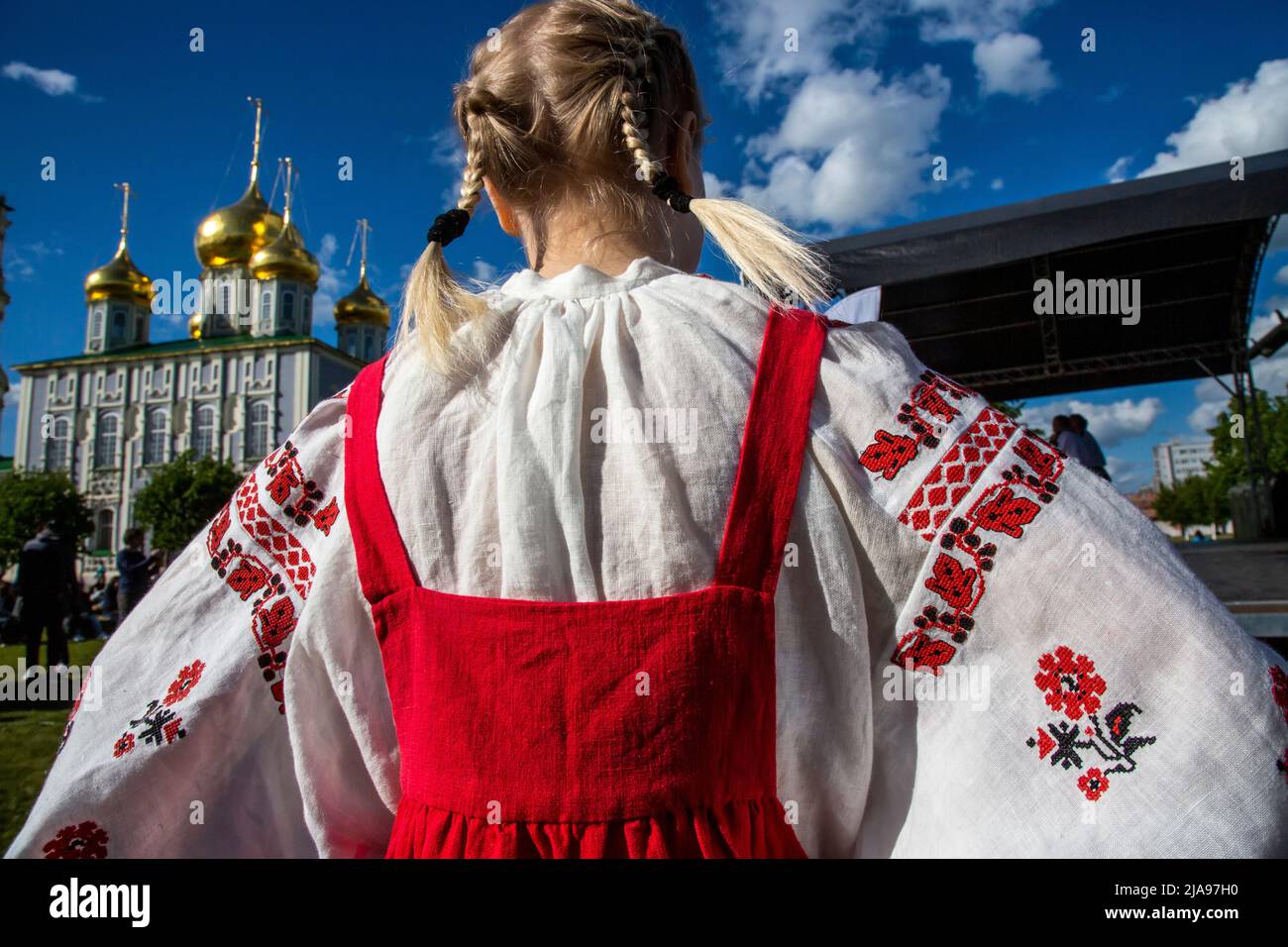 Tula, Russia. 28th May, 2022. Girls in traditional Russian folk