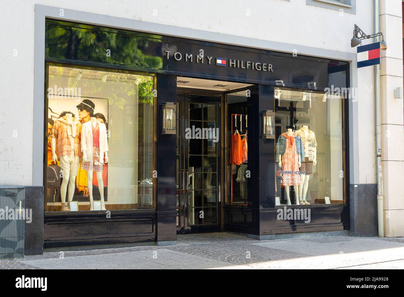 Tommy hilfiger brand hi-res stock photography and images - Alamy