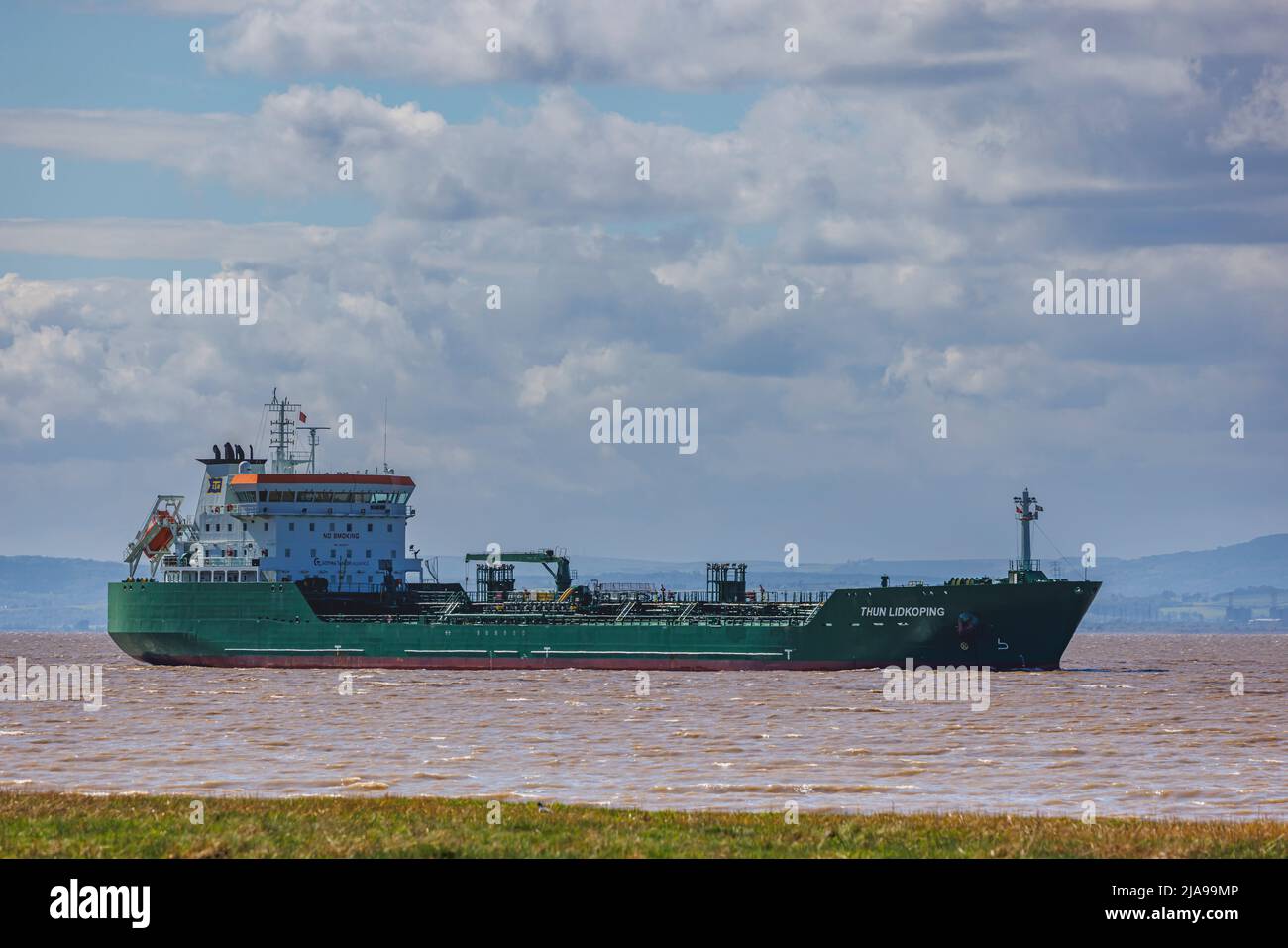 Tanker Heading To Avonmouth Docks Stock Photo - Alamy