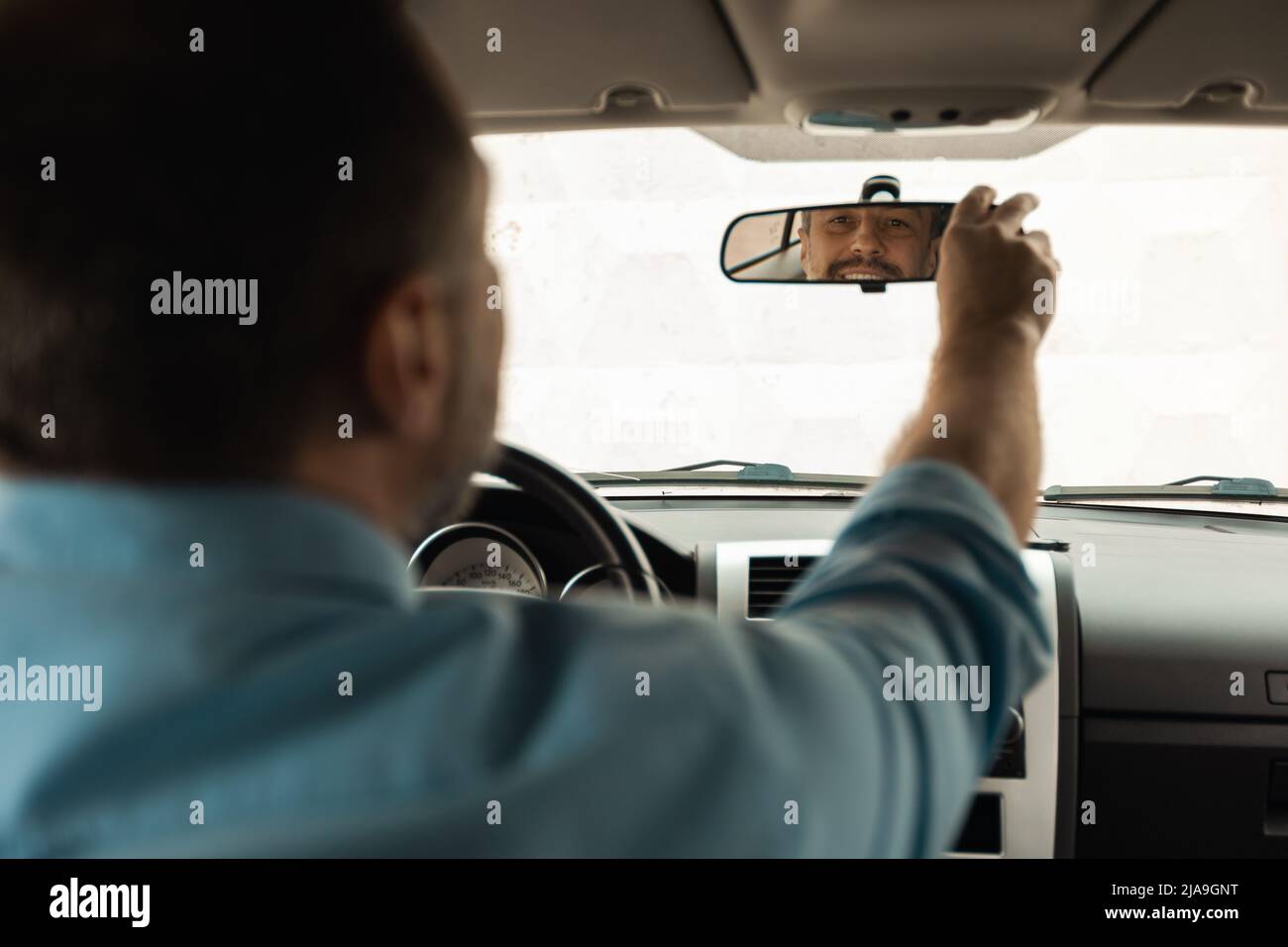 Adjusting mirror hi-res stock photography and images - Alamy