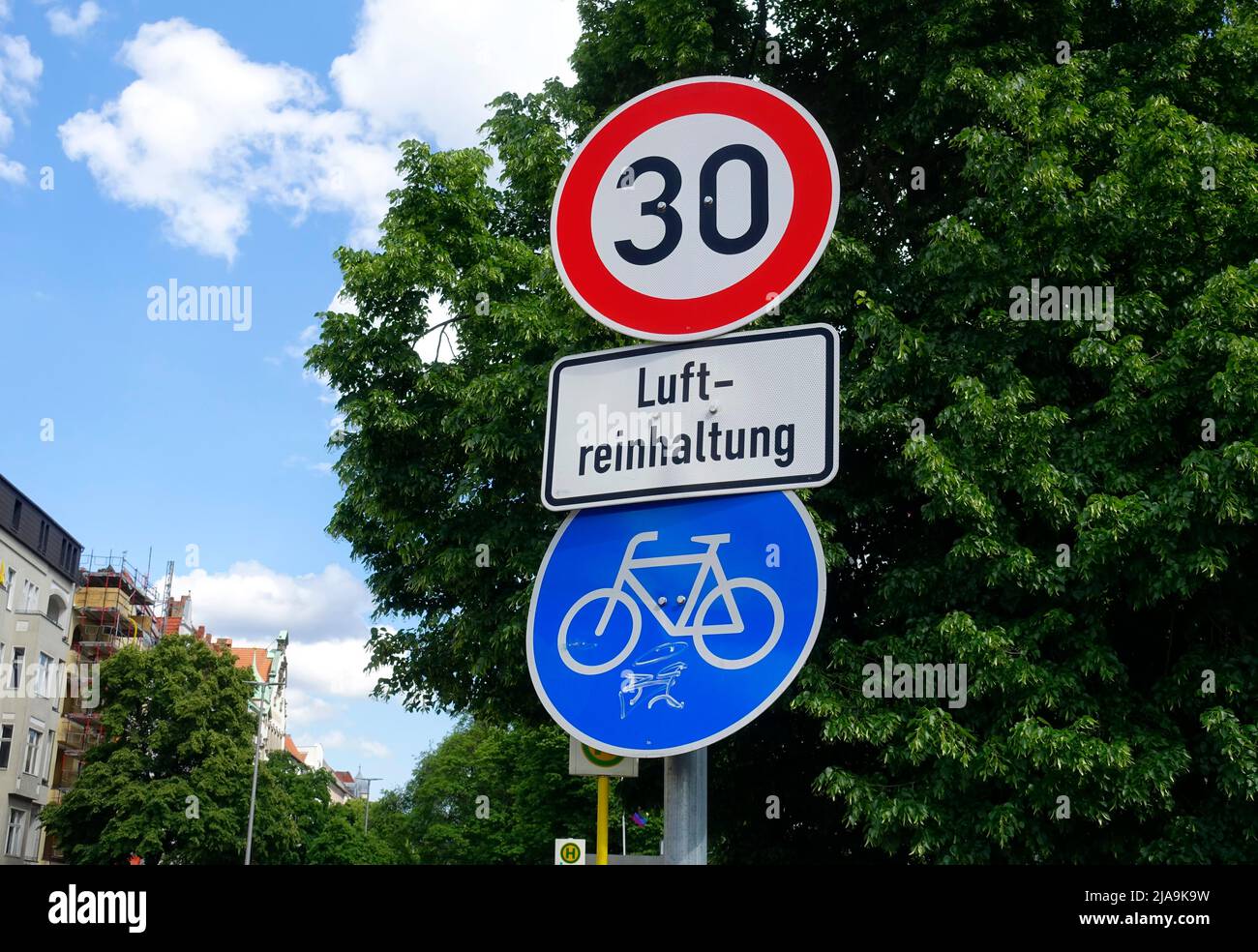 Maximum speed 30, air pollution control, Berlin, Germany Stock Photo