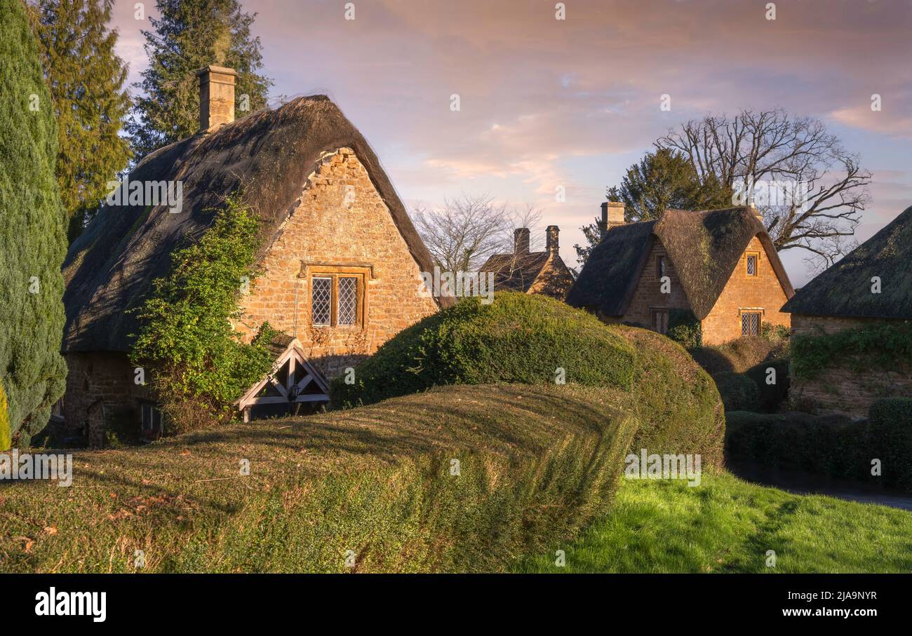 Cotswold cottages at Great Tew, Oxfordshire, England. Stock Photo