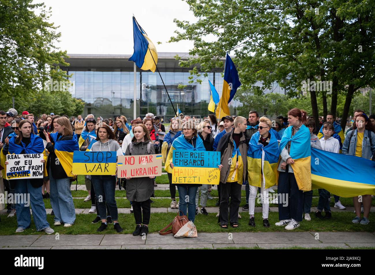 28.05.2022, Berlin, Germany, Europe - Pro EU membership rally with Ukrainians, refugees, activists and supporters in front of the German Chancellery. Stock Photo