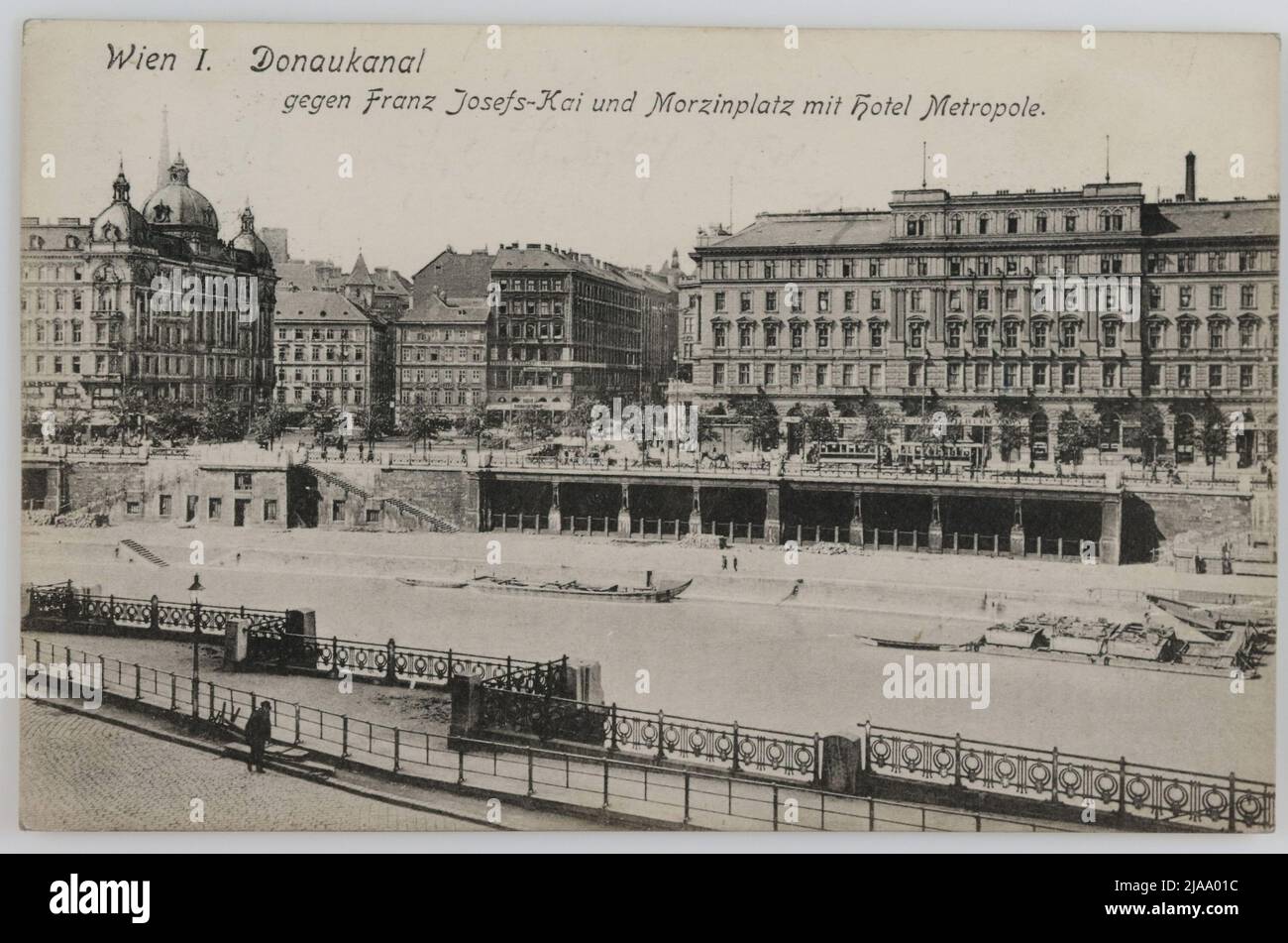 Vienna I. Donaukanal against Franz Josefs-Kai and Morzinplatz with Hotel Metropolis .. Otto Chiger, Producer Stock Photo