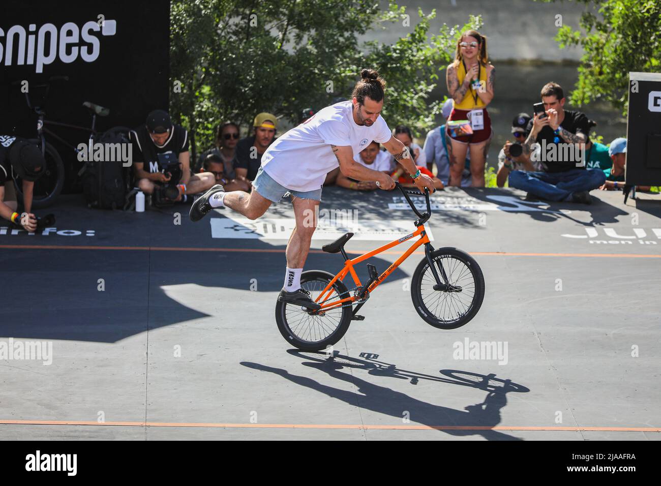Flatland bmx hi-res stock photography and images - Page 3 - Alamy