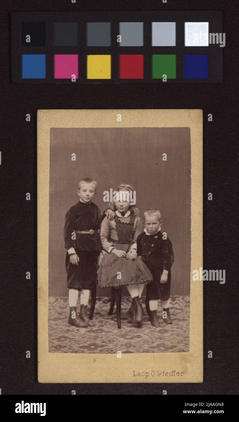 Children of Dr. Ernst Beudel. Leopold G. Pfeiffer (Pfeifer), photographer Stock Photo