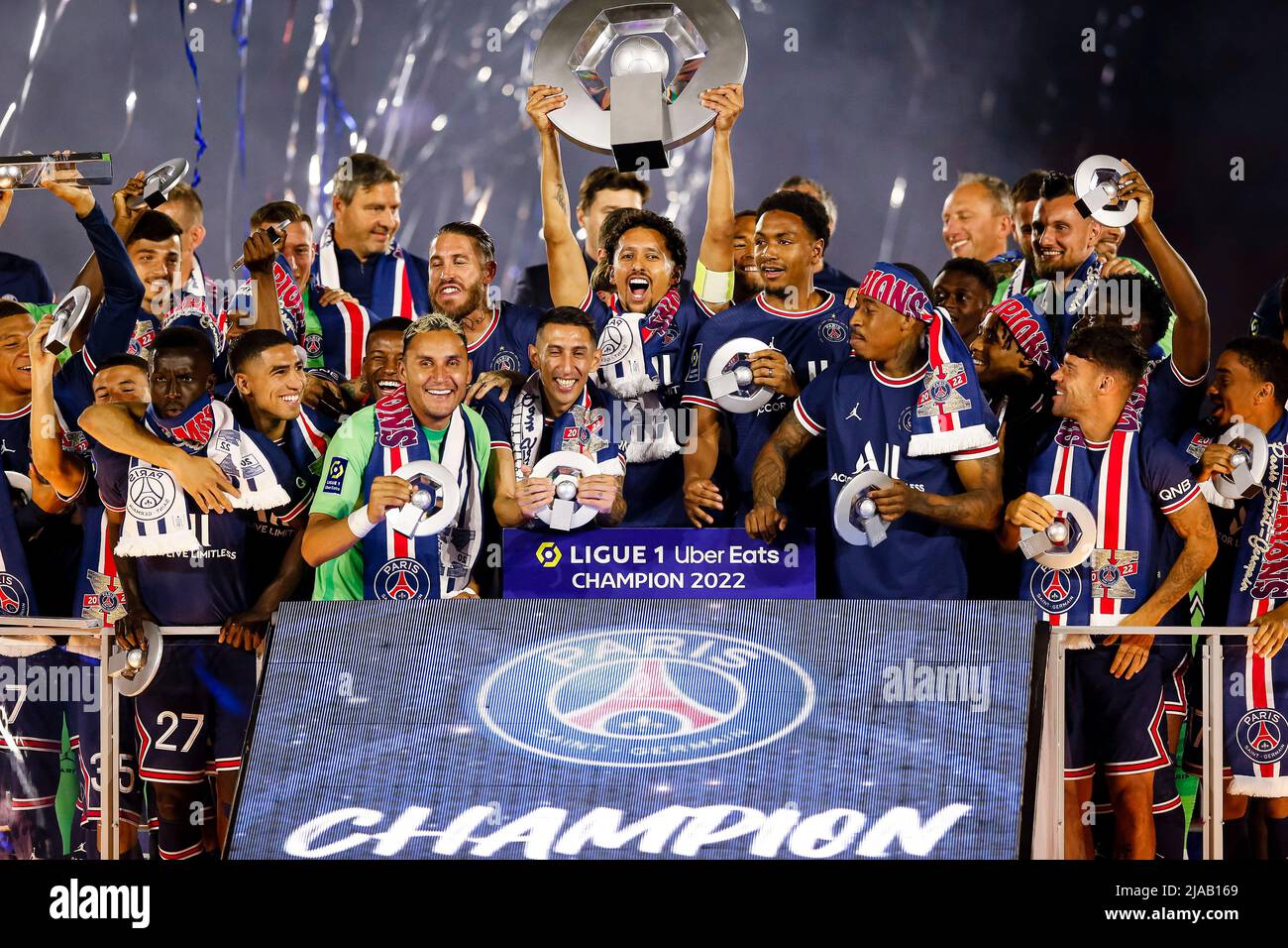 PARIS, FRANCE - MAY 21: Marcos Correa of Paris Saint Germain with his  teammates celebrating with 2022 Ligue 1 winners trophy during the Ligue 1  Uber Eats match between Paris Saint Germain