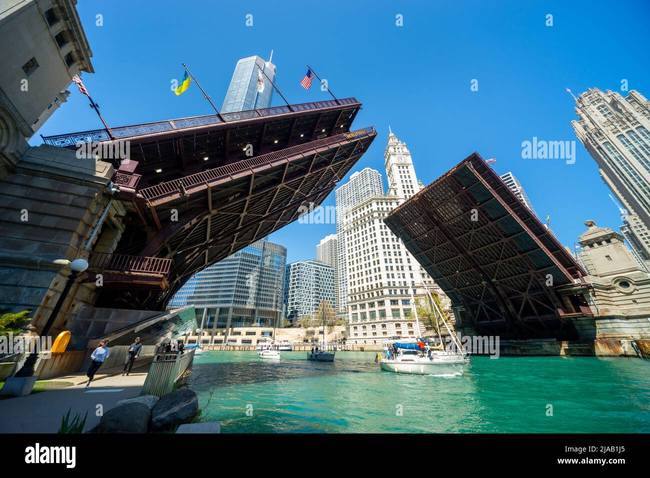 Fixed trunnion hi-res stock photography and images - Alamy