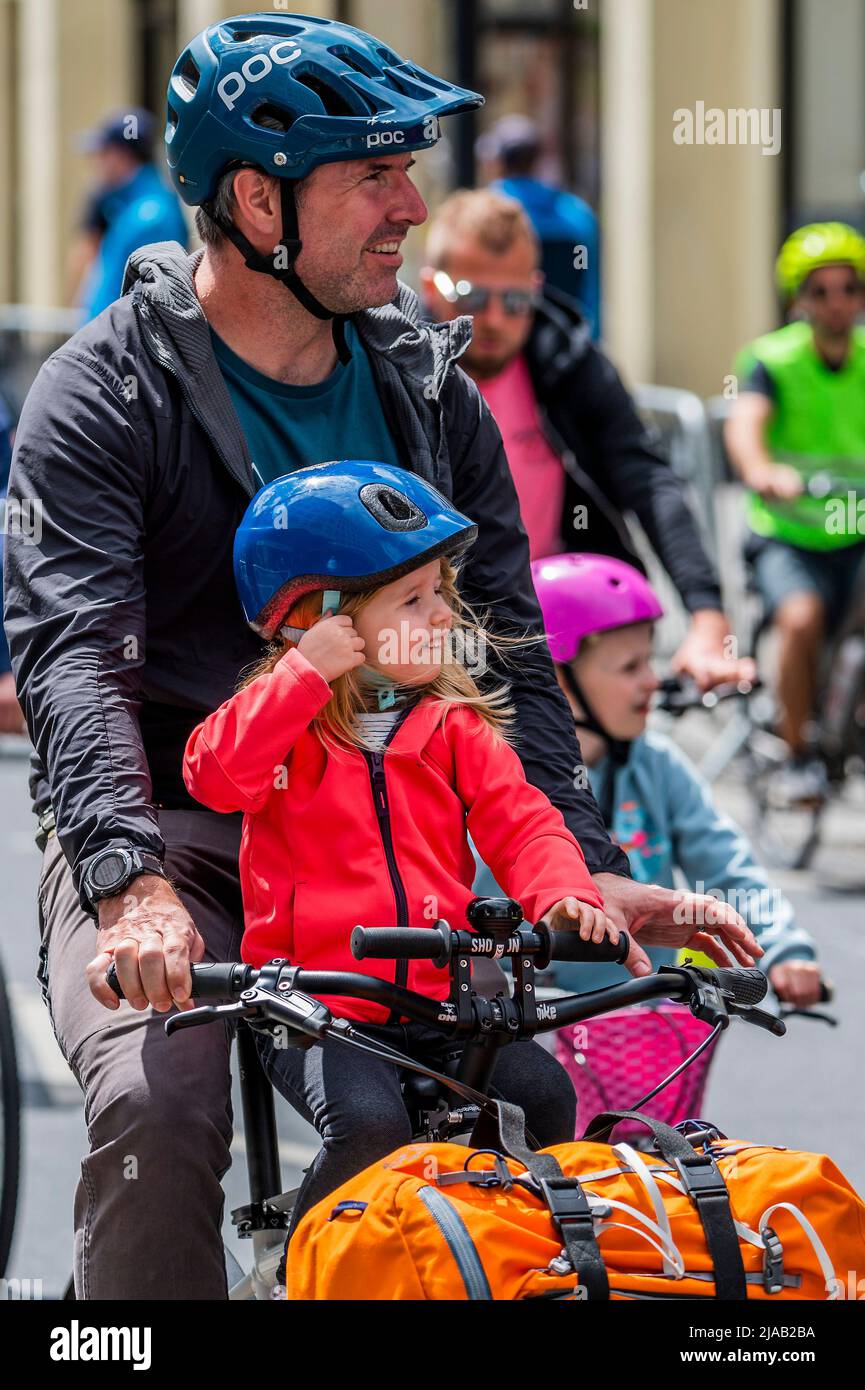 London, UK. 29th May, 2022. Passing up the Strand under Union Jack
