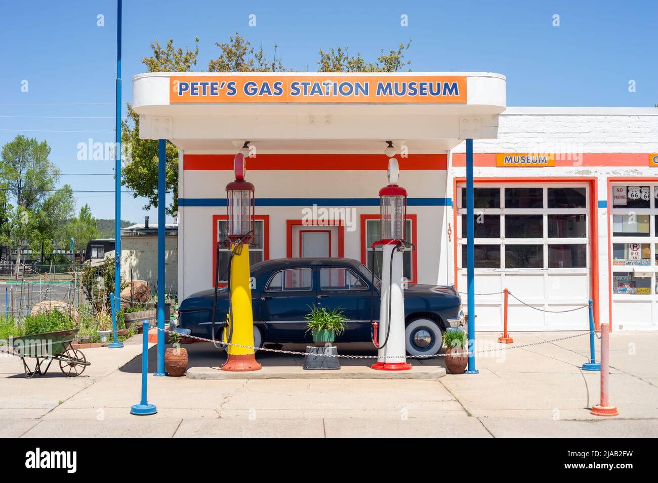 Pete's Gas Station Museum, Williams, Arizona, USA Stock Photo Alamy