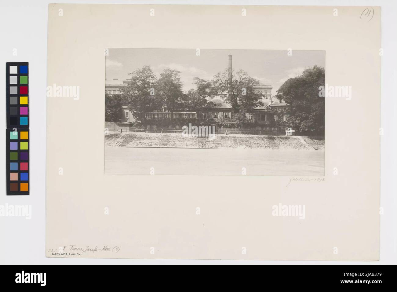 1st, Franz-Josefs-Kai 4-Kaiserbad. Franz Holluber (1858-1942), photographer Stock Photo
