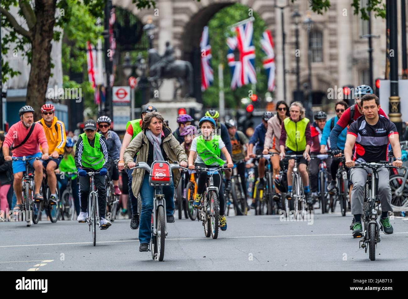 London, UK. 29th May, 2022. Passing up the Strand under Union Jack