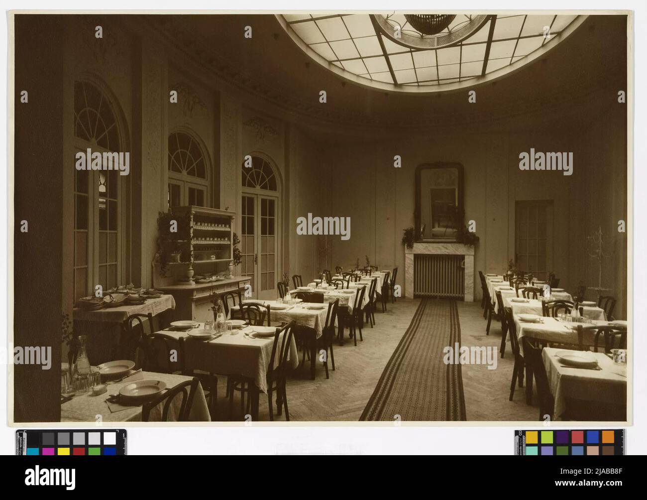 Dining room of a Viennese public cuisine (Wök) interior view. Unknown