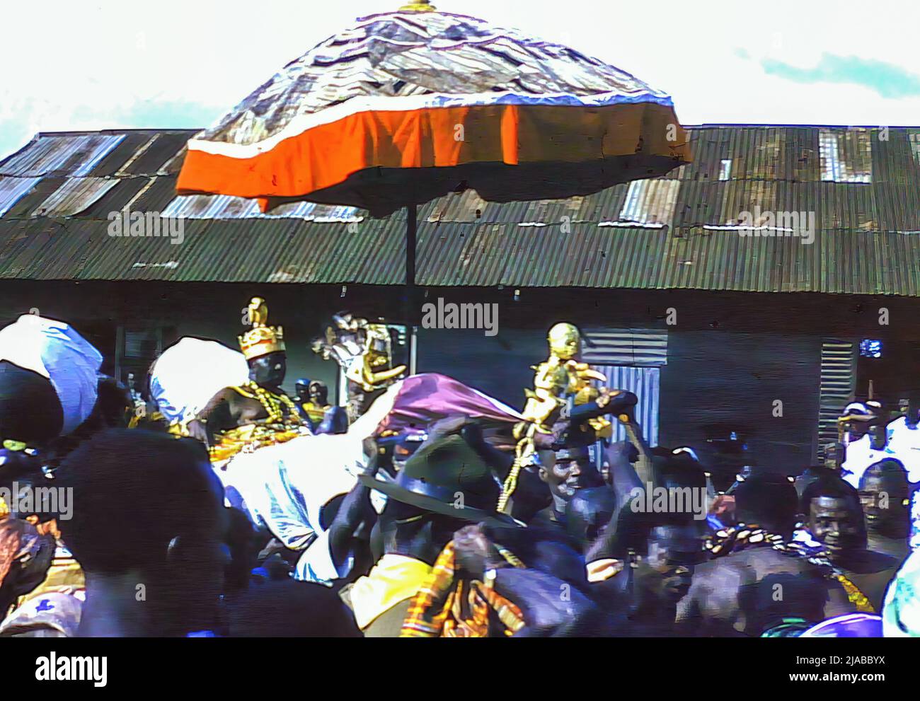 People celebrating at the annual Odwira Festival in Aburi, Ghana in 1958 Stock Photo