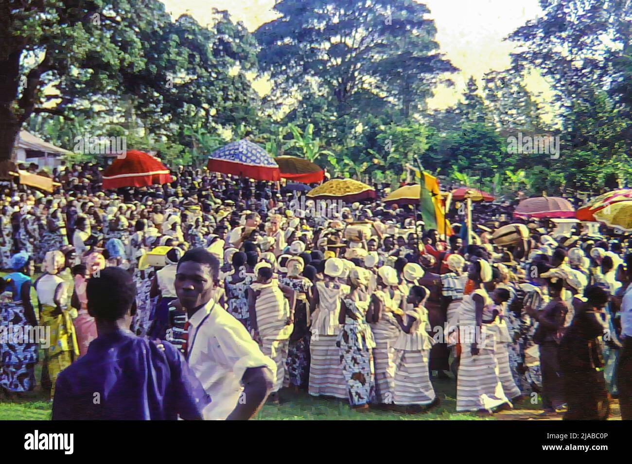 People celebrating at the annual Odwira Festival in Aburi, Ghana in 1958 Stock Photo