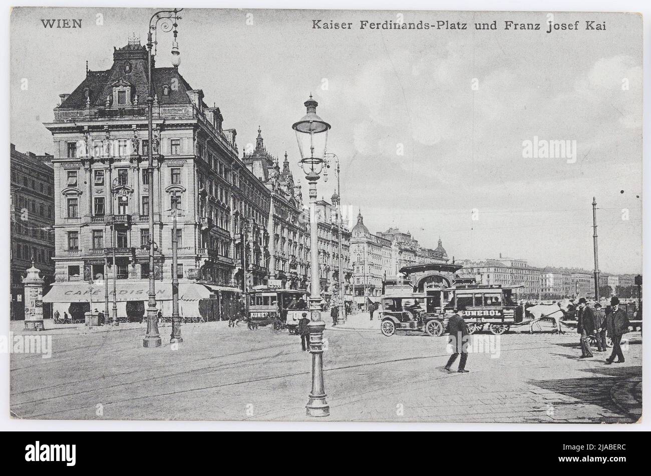 Vienna, Emperor Ferdinands-Platz and Franz Josefs Kai. SMD Modiano Trieste, producer Stock Photo