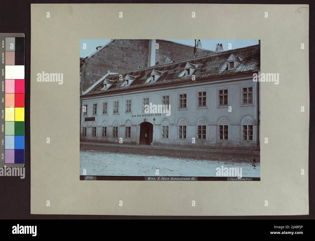 2nd, Obere Donaustraße 85 - Bad to the sharp corner. August Stauda (1861-1928), photographer Stock Photo