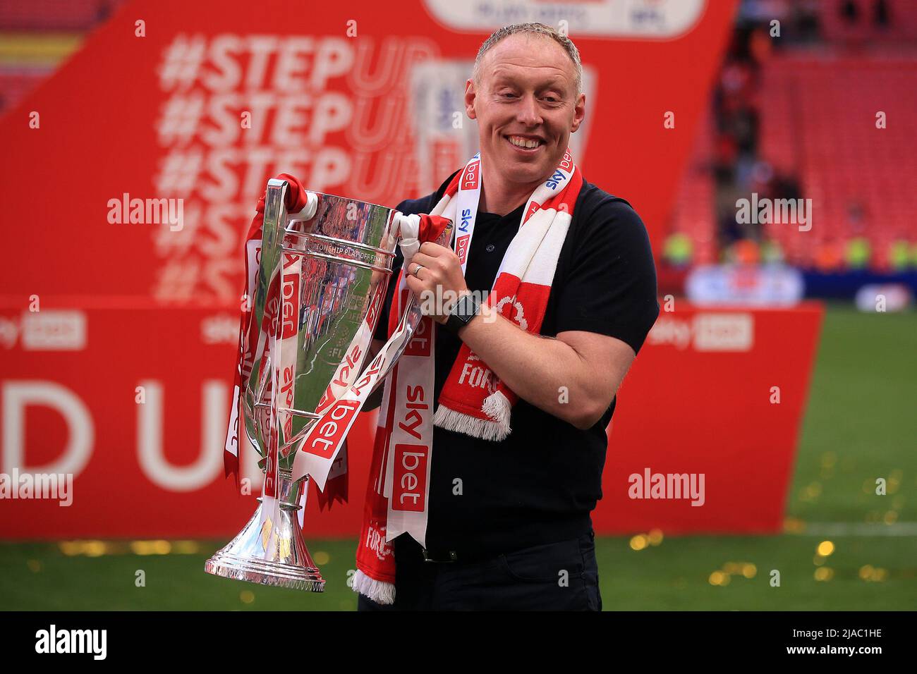 Nottingham forest play off final trophy hires stock photography and