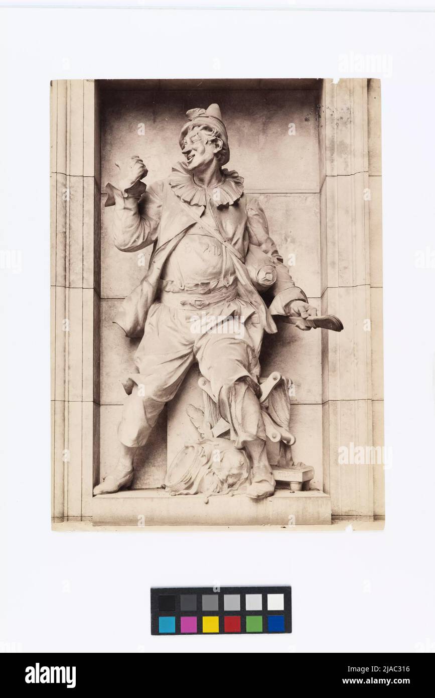 1st, University Ring 2 - Burgtheater - Fachadendail - Sculpture - 'Hanswurst' by Viktor Tilgner. L. T. Neumann K.K. Hof-Kunsthandlung, Art Trade, Unknown, Photographer Stock Photo
