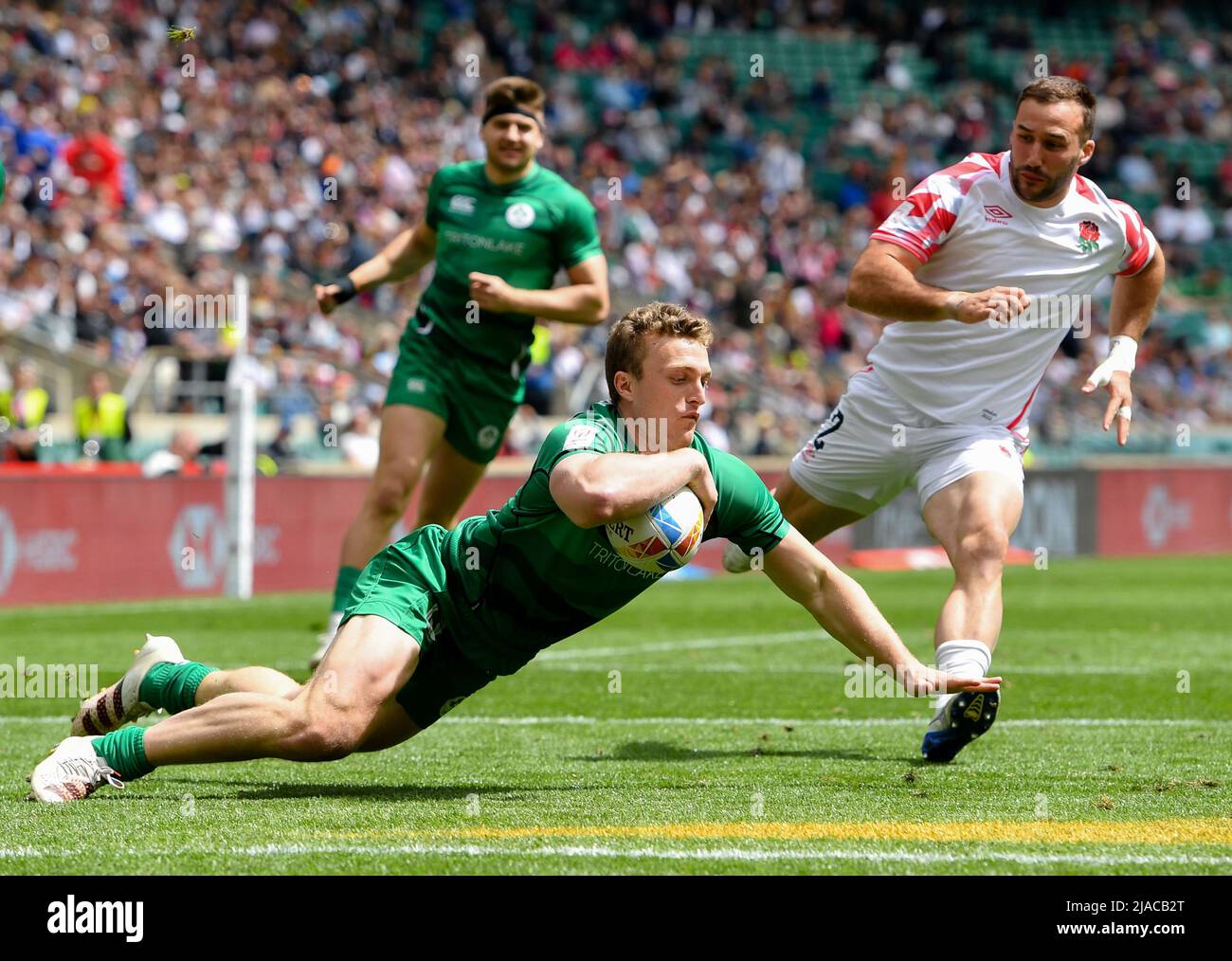 HSBC World Rugby Sevens Series, Twickenham Stadium, England, UK. 29th May, 2022. Fergus Jemphrey of Ireland 7s scores a 1st minute try against England 7s in the HSBC World Rugby Sevens Series between Ireland 7s and England 7s: Credit: Ashley Western/Alamy Live News Stock Photo