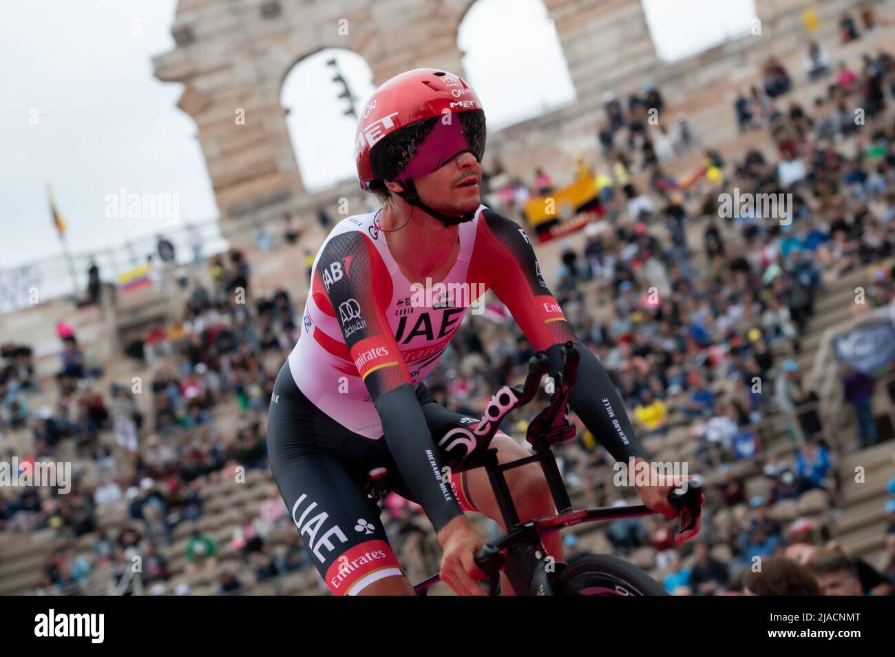 Verona giro d italia hi-res stock photography and images - Page 3