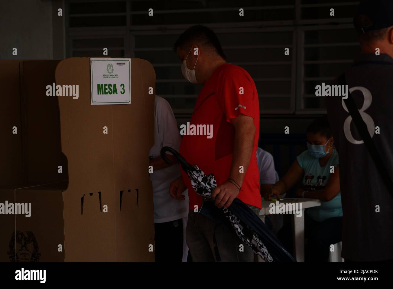 Villavicencio, Colombia. 29th May, 2022. People vote in shelters due to climate crisis in Villavicencio, Meta - Colombia during the 2022 Presidential elections on May 29, 2022. Photo by: Mario Toro Quintero/Long Visual Press Credit: Long Visual Press/Alamy Live News Stock Photo