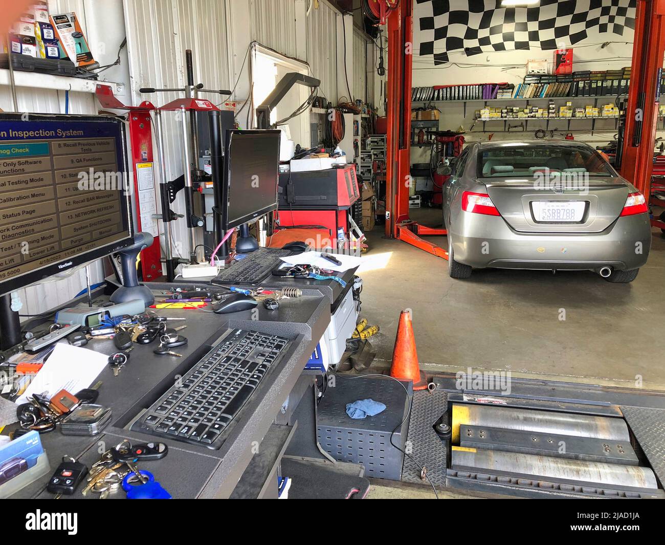 Autos repair hires stock photography and images Alamy