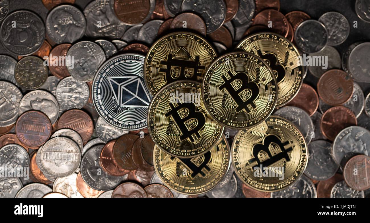 Piled up money coins, US Dollar coins, Penny, Dime and Quarter with Gold  Bitcoin coins on top. Crypto and Dollar background Stock Photo - Alamy