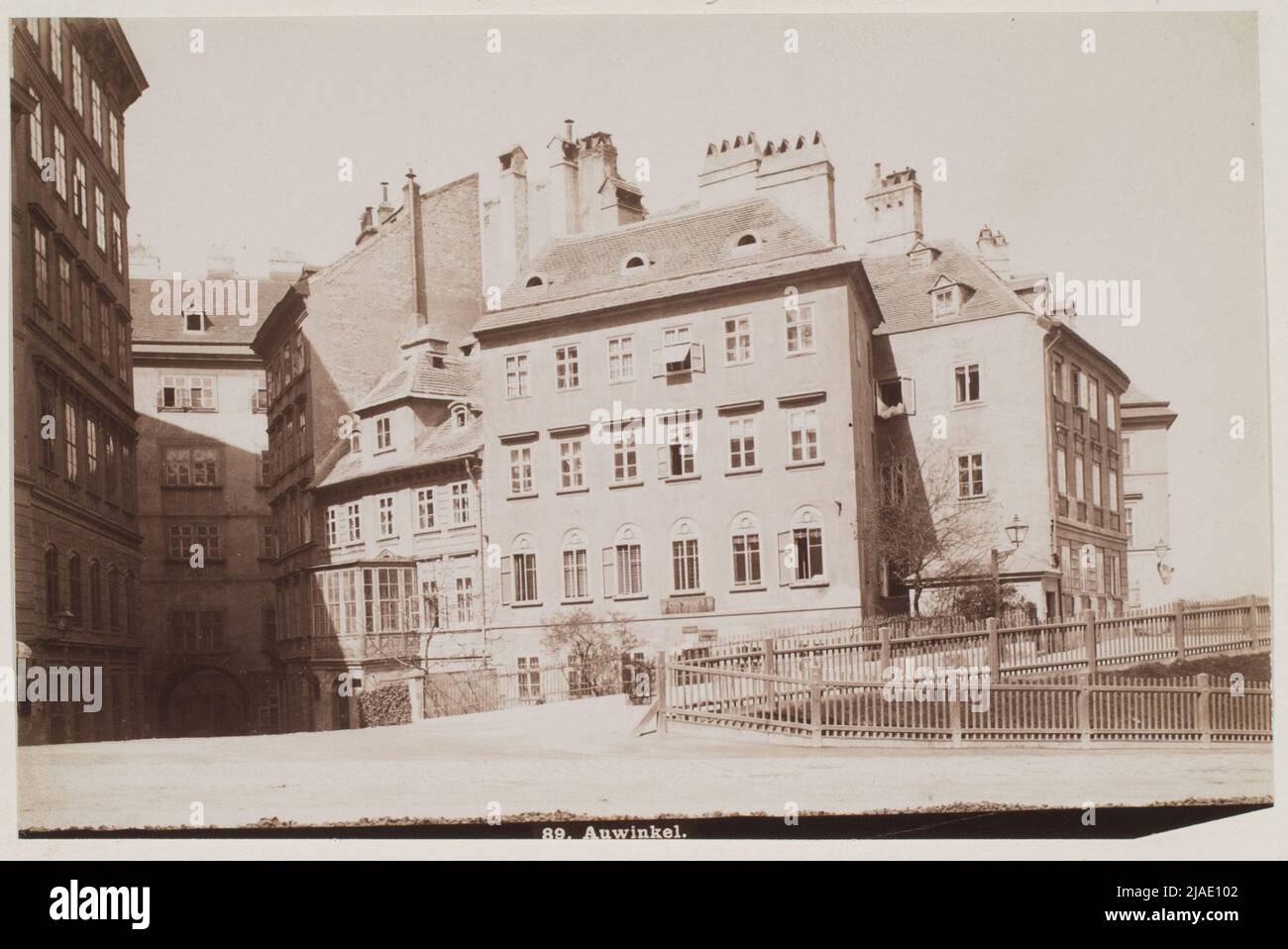 1st, Auwinkel 1, 3 and 4 - View towards Postgasse - Allg .. Michael Frankenstein & Comp. (1843-1918), Photo Studio Stock Photo
