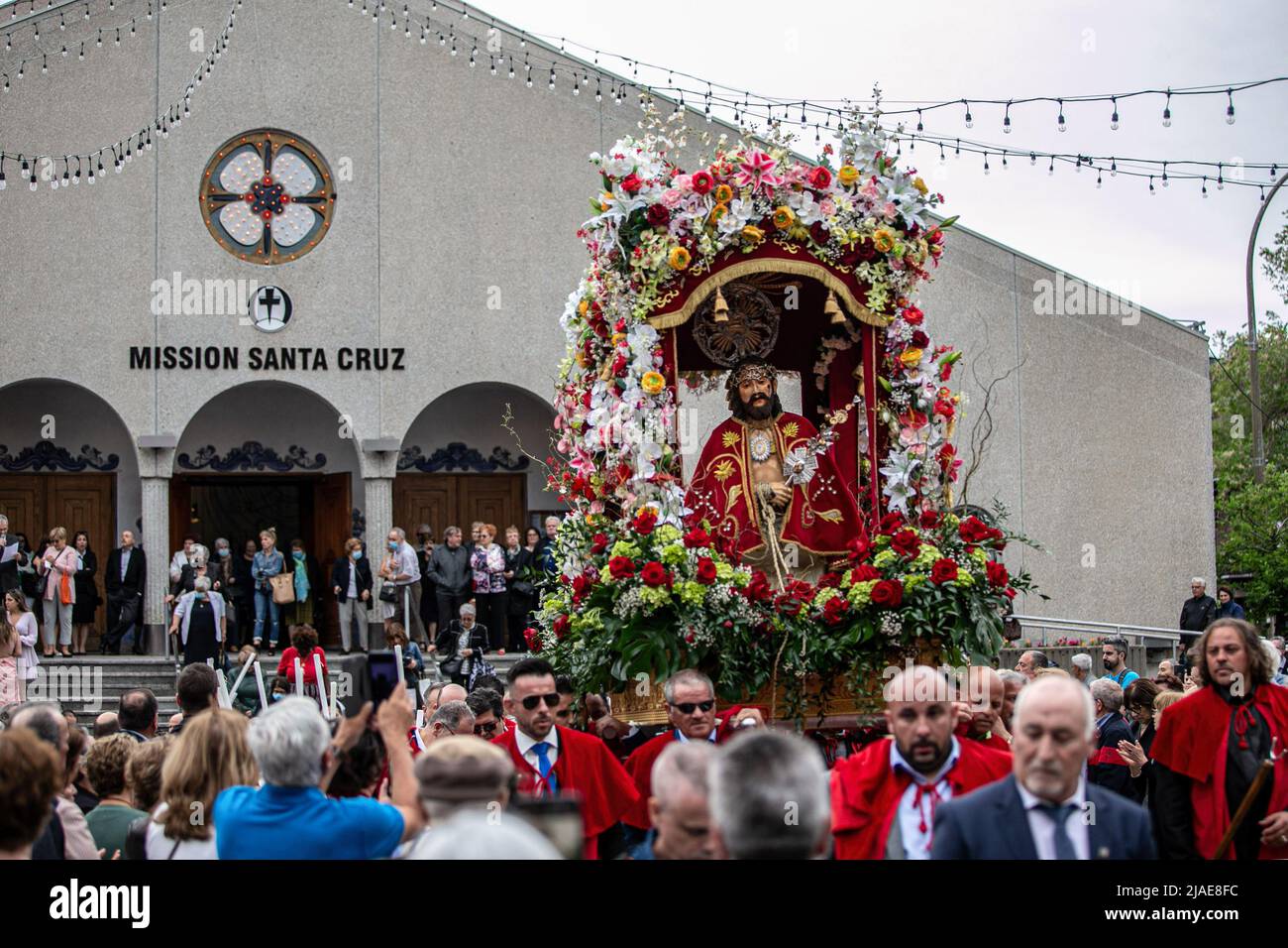 Konsultere generation hvis The statue of the Ecco Homo is carried during the procession. In fifty-four  years of history, the celebrations in praise of Lord Saint Christ of  Miracles, in Montreal, were celebrated by the