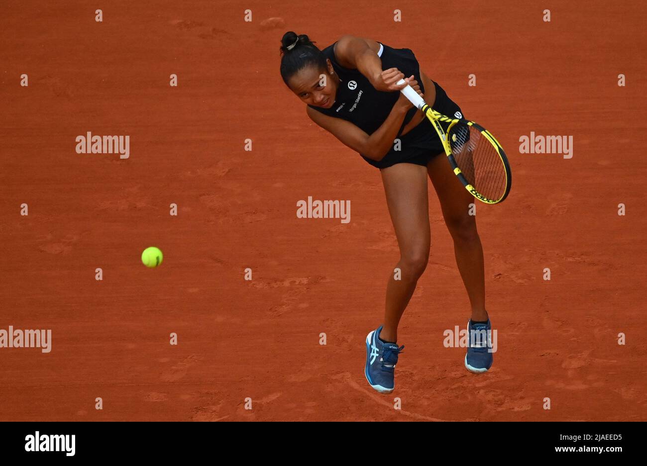 Leylah annie fernandez french open hires stock photography and images