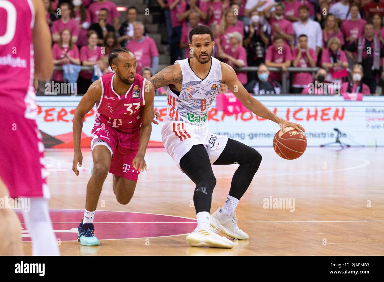 Bonn, Deutschland. 28th May, 2022. Nick WEILER-BABB (FCB, re.) on the ball in duels versus Parker JACKSON-CARTWRIGHT (BN, left.), action. Final score 68:80. Basketball 1.Bundesliga/Telekom Baskets Bonn-FC Bayern Munich/1. Semi-final playoff, in the TELEKOMDOME, on May 28th, 2022 Credit: dpa/Alamy Live News Stock Photo
