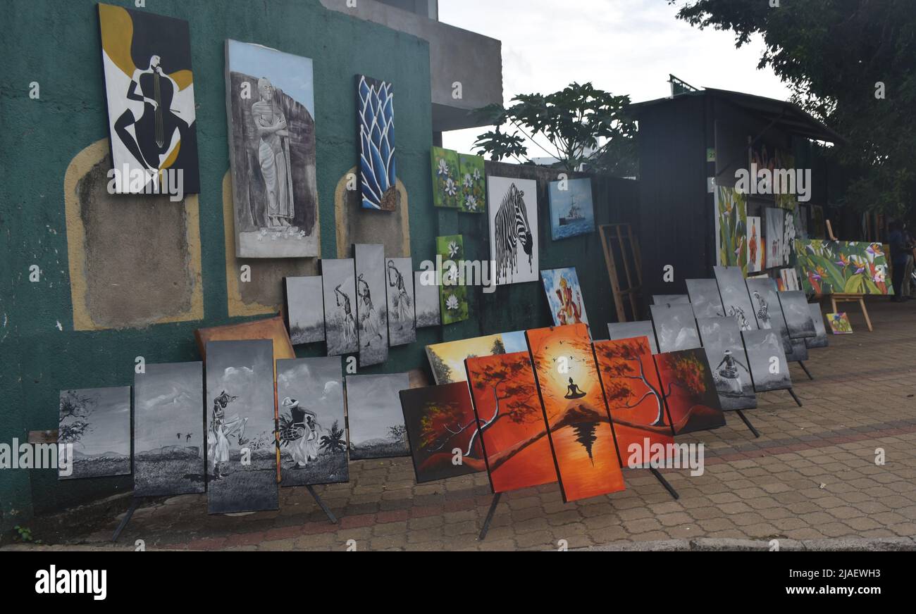 Canvas paintings for sale in different sizes. A large number of youth artist put their painting