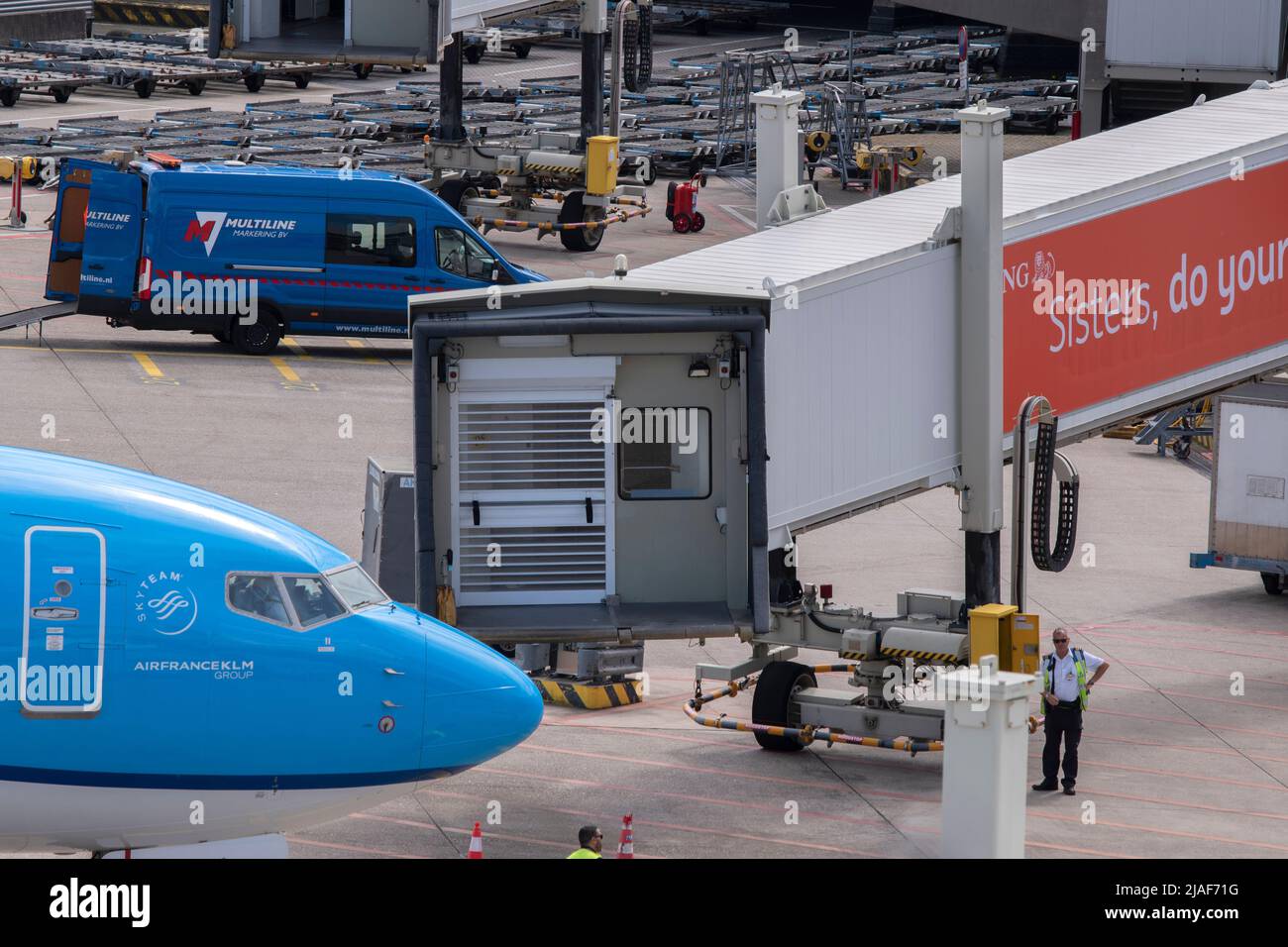 KLM Airfrance Plane Going Tot Connect With A Sluice At Schiphol Airport