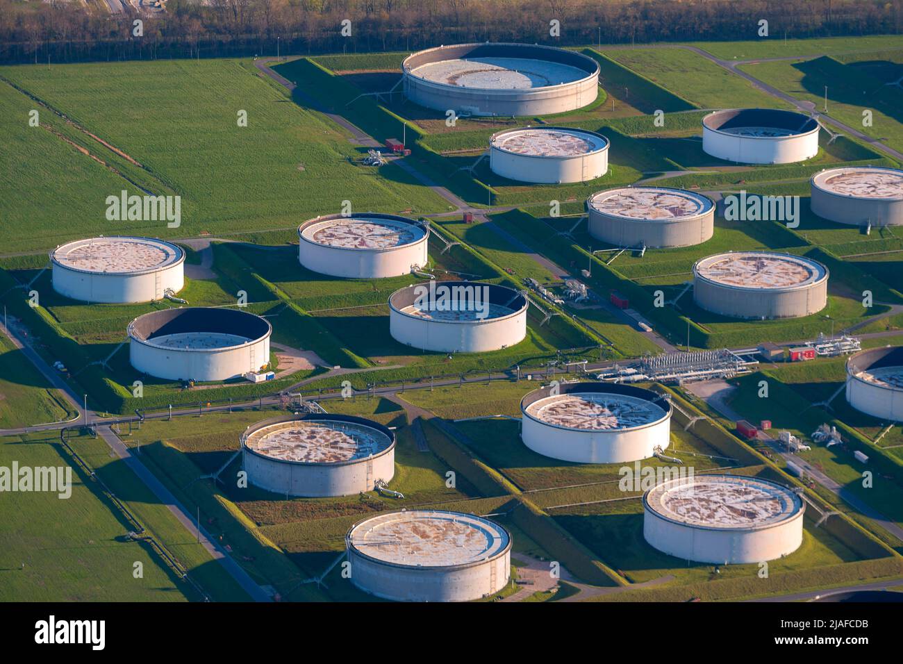 fuel depot of der Nord-West-Oelleitung at Jadebusen, 18.04.2022, aerial view, Germany, Lower Saxony, Wilhelmshaven Stock Photo