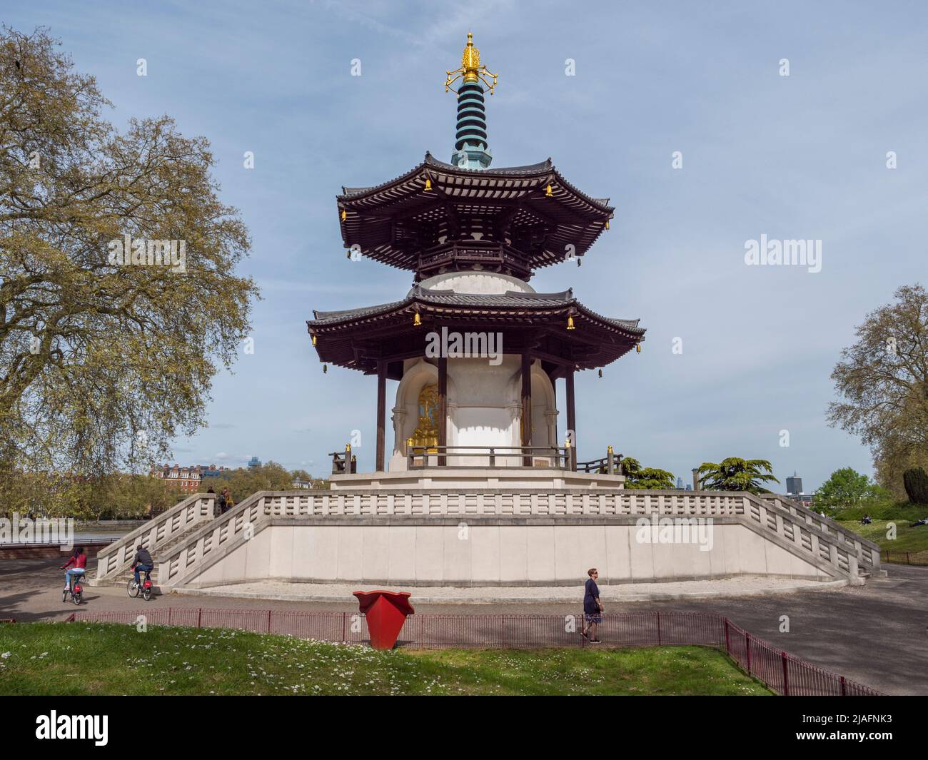 The London Peace Pagoda, a Buddhist stupa, in Battersea Park, beside the River Thames in Battersea, Wandsworth, South London, UK. Stock Photo