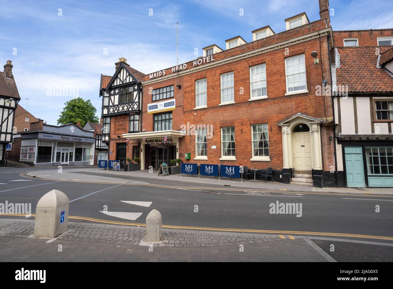 A view of the historic Maids Head Hotel in Tombland, Norwich, Norfolk ...