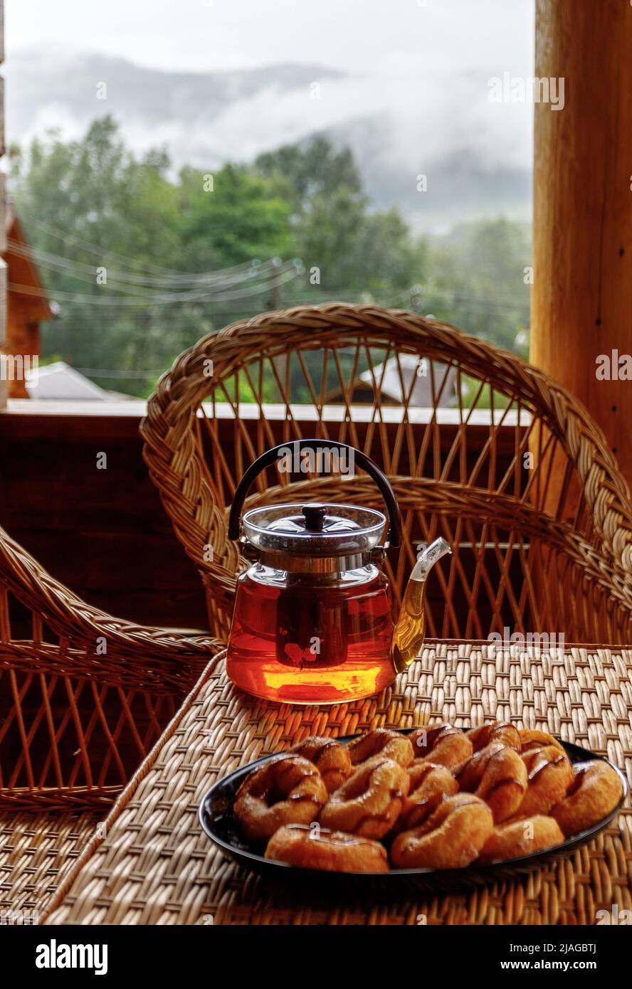 Afternoon tea stands hi-res stock photography and images - Alamy