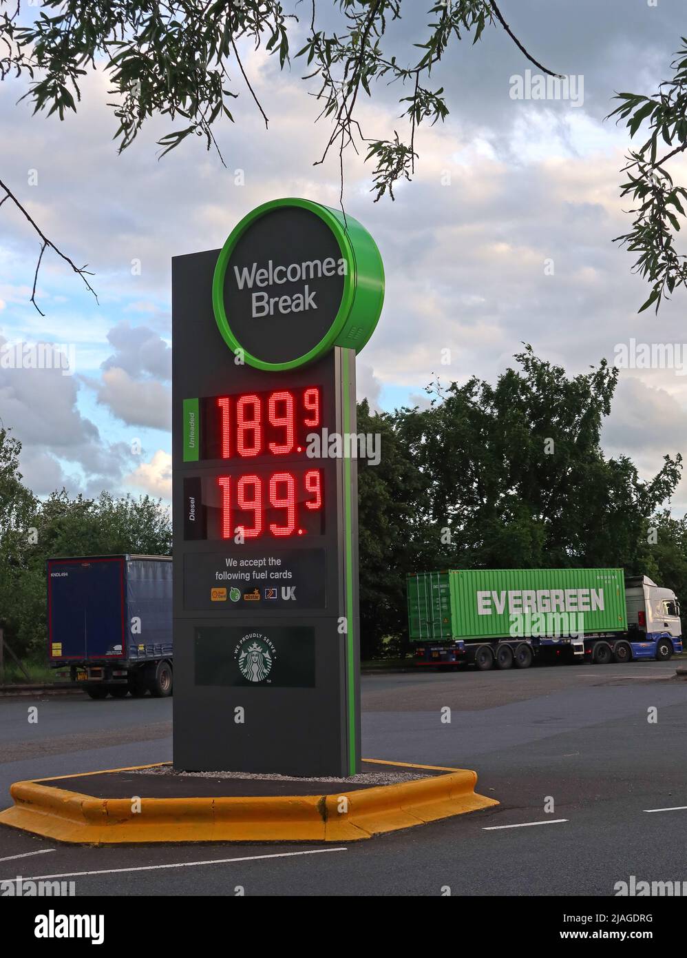 Welcome Break Services Keele North,M6,Petrol Price,Diesel Price, on sign, ST5 5HG Stock Photo