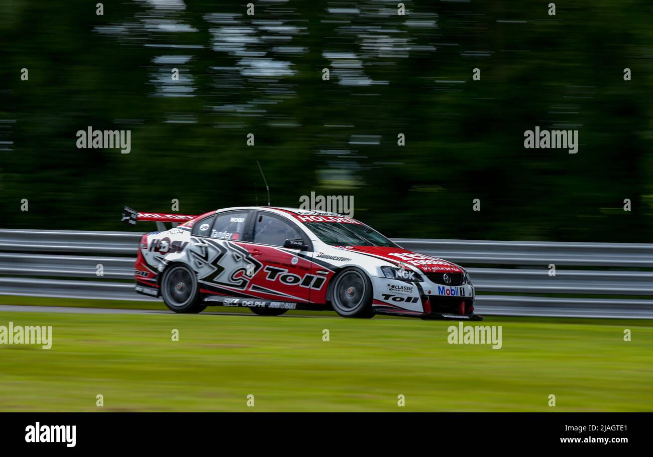 BARC CLUB CAR CHAMPIONSHIPS OULTON PARK The British Automobile Racing