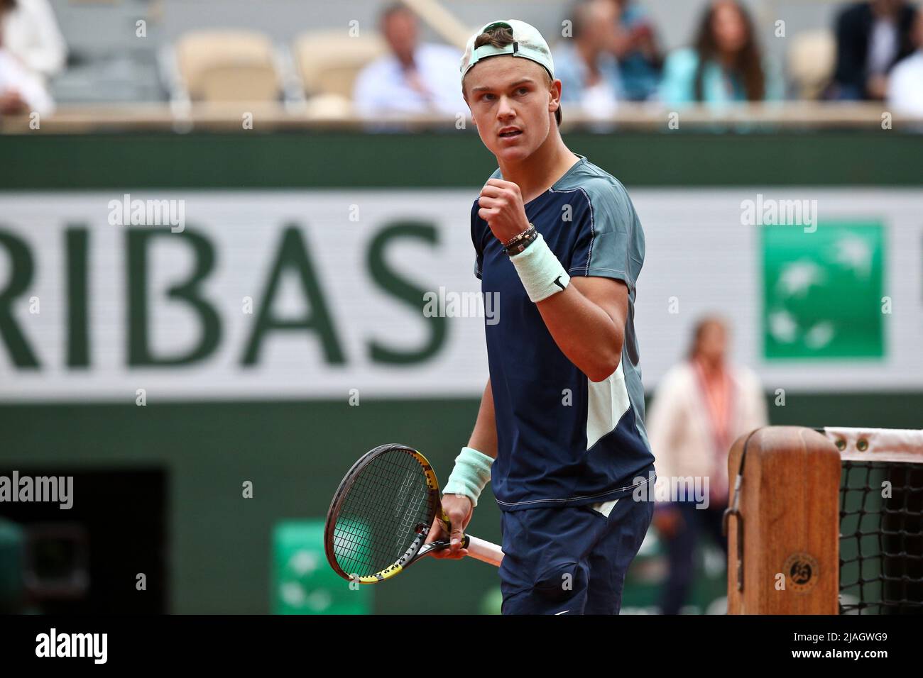 PARIS, IF - 30.05.2022: ROLAND GARROS 2022 - Holger Rune (DNK) during ...
