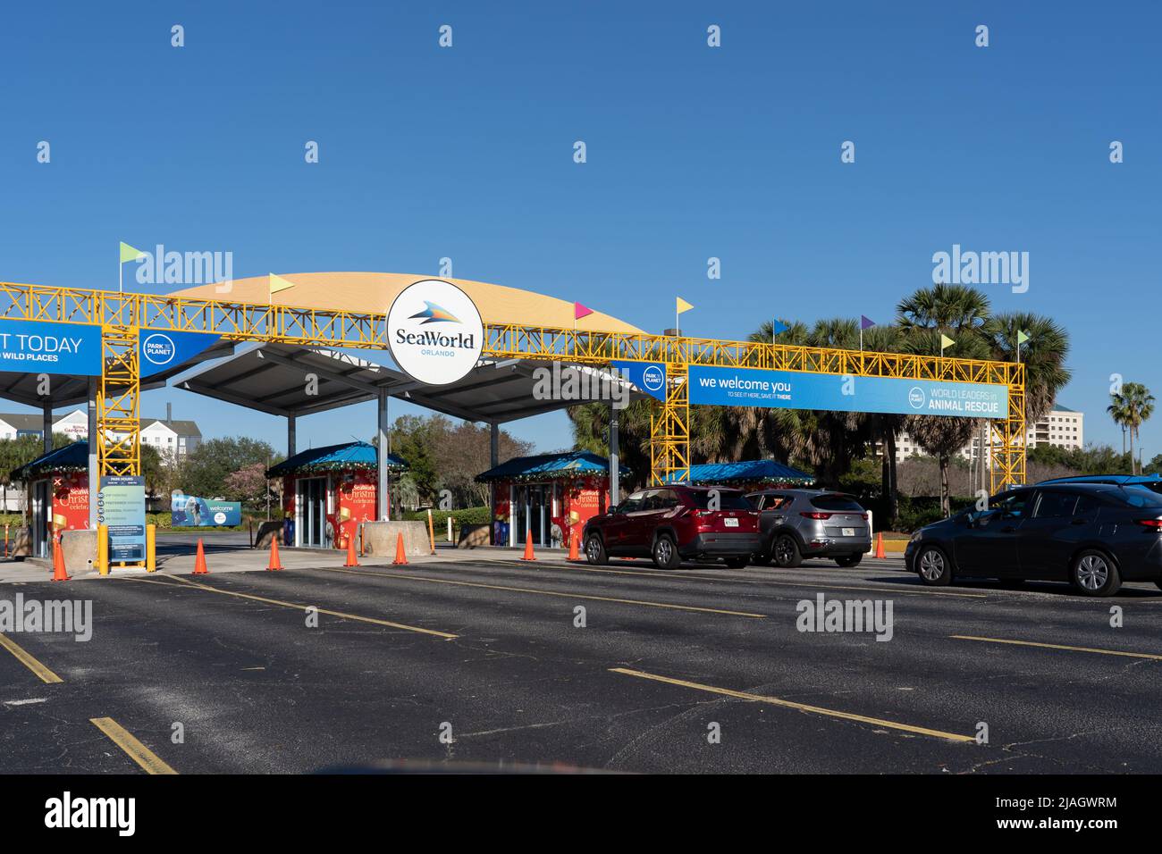 Orlando, Fl, USA - January 6, 2022: The entrance to SeaWorld in Orlando, Fl, USA. Stock Photo