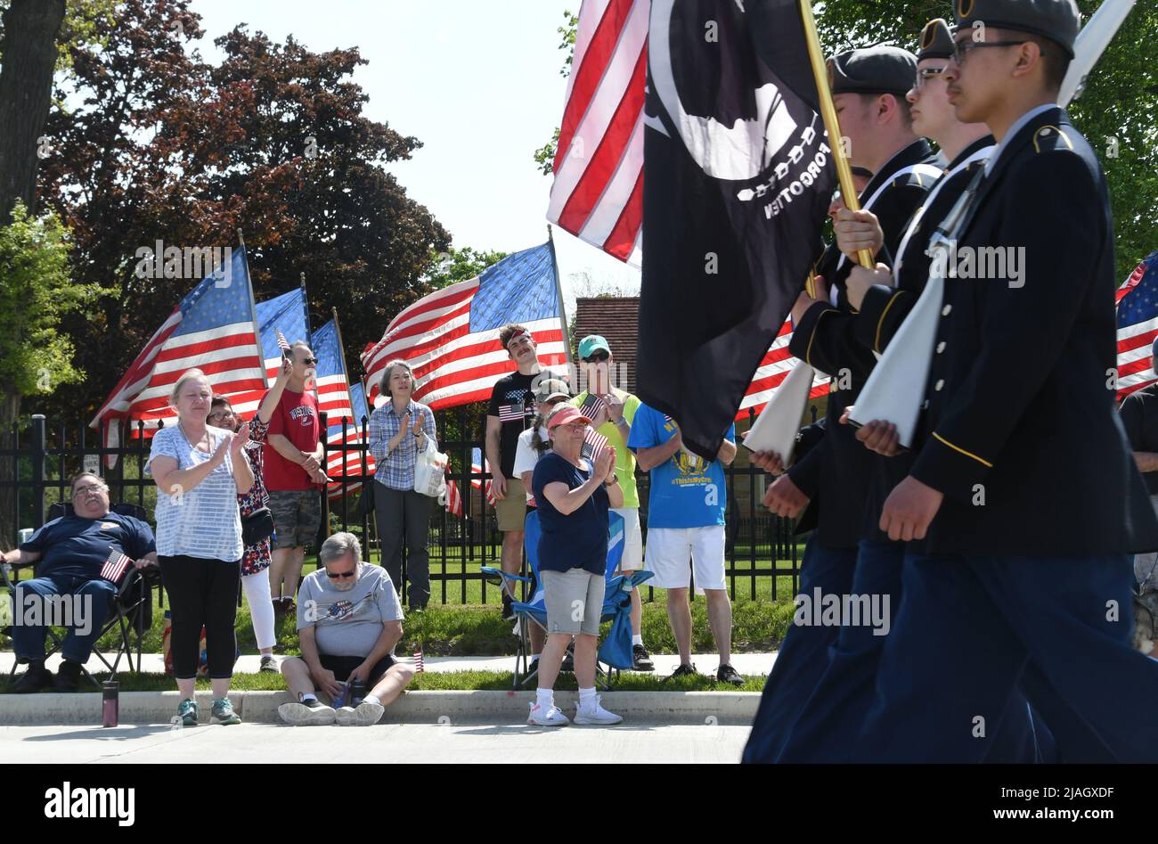 Racine, Wisconsin, USA. 30th May, 2022. Spectators applaud a drill unit